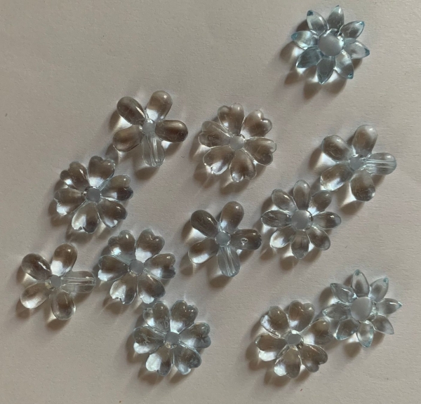 Acrylblüten gemischt, transparent zart-hellblau